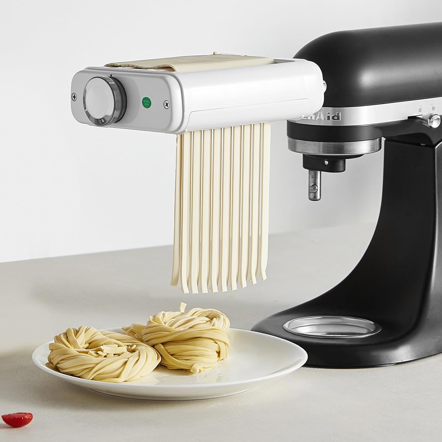 VEVOR Pasta Maker Attachment for KitchenAid Stand Mixer, 3 in 1 Pasta Attachments Including Pasta Roller, Spaghetti Fettuccine Cutter and Cleaning Brush, Pasta Machine Attachment Accessories for KA - Image 8