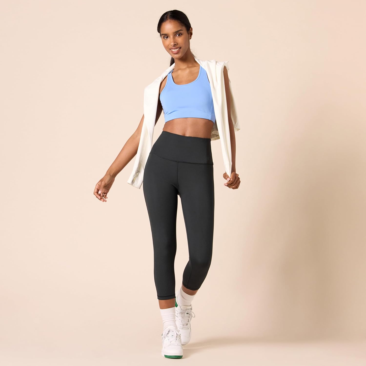 Amazon Essentials Women's Active Sculpt High Rise Capri Legging (Available in Plus Size) - Image 5