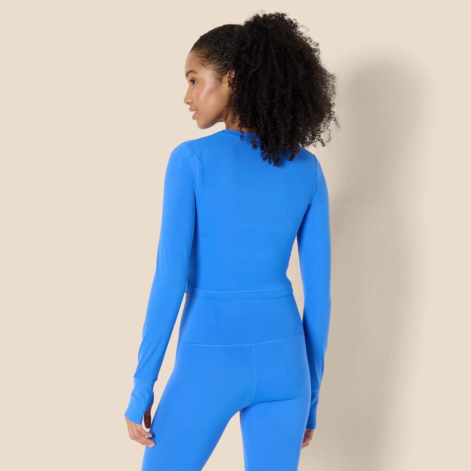 Amazon Essentials Womens Active FormFlex Buttery Soft Long Sleeve Slim Fit Crop Layering Workout Top - Image 3
