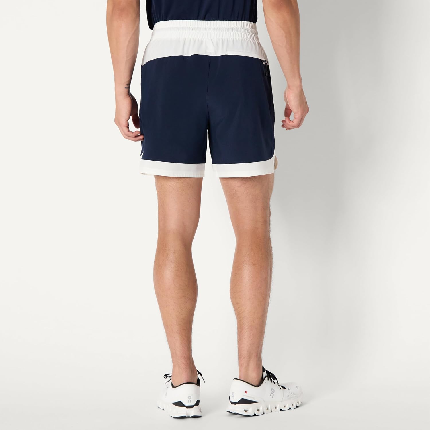 Amazon Essentials Men's Athletic Performance Stretch Contrast Woven Gym Training Short with 6" Inseam - Image 3