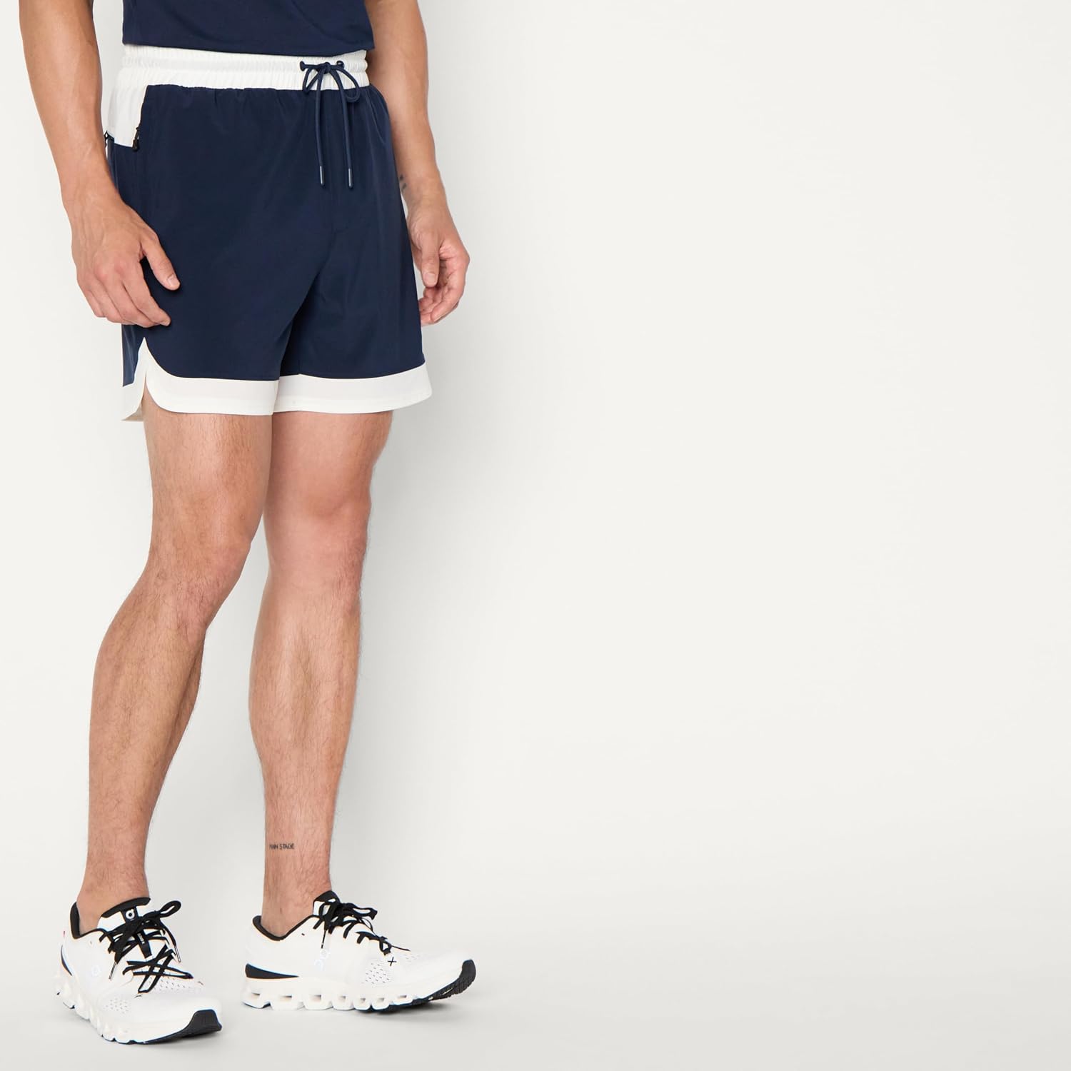 Amazon Essentials Men's Athletic Performance Stretch Contrast Woven Gym Training Short with 6" Inseam - Image 2