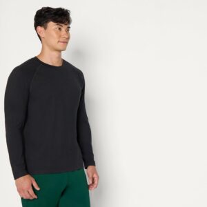 Amazon Essentials Men’s Athletic Soft Performance Lightweight Long Sleeve Gym Workout Shirt